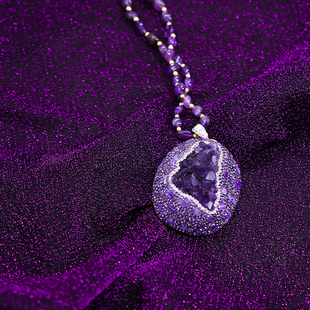 天然紫水晶项链吊坠原矿石新长爆款 轻奢百搭毛衣链旗袍配饰挂件女