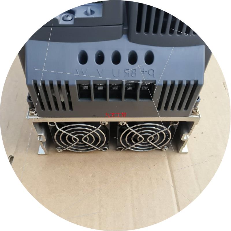 议价山宇变频器SY8000-7R5C-4     7.5千瓦