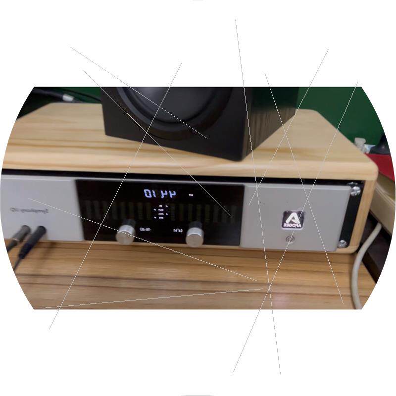 议价Apogee Symphony IO 8x8声卡。实物图片