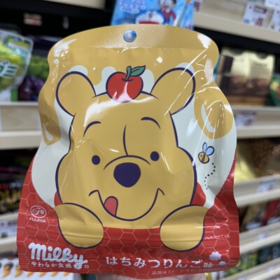 香港代购日本进口FUJIYA/不二家  小熊维尼蜂蜜苹果牛奶糖28g
