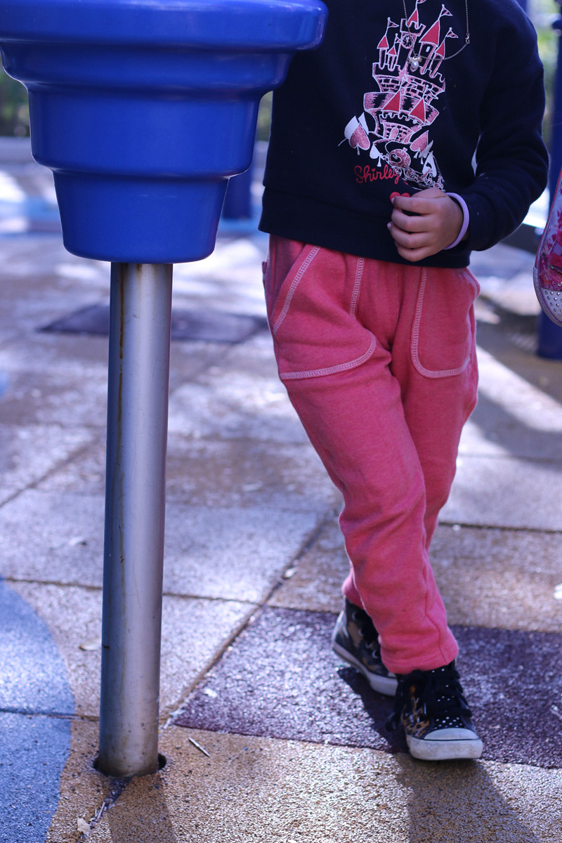 『现货 拍就赠送』日系男女小童春秋冬款纯棉毛圈布微哈伦收腿裤