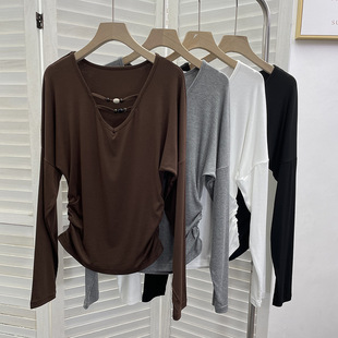 V领串珠横杠褶皱收腰长袖t恤衫 纯色弹力套头休闲上衣体恤衫小衫