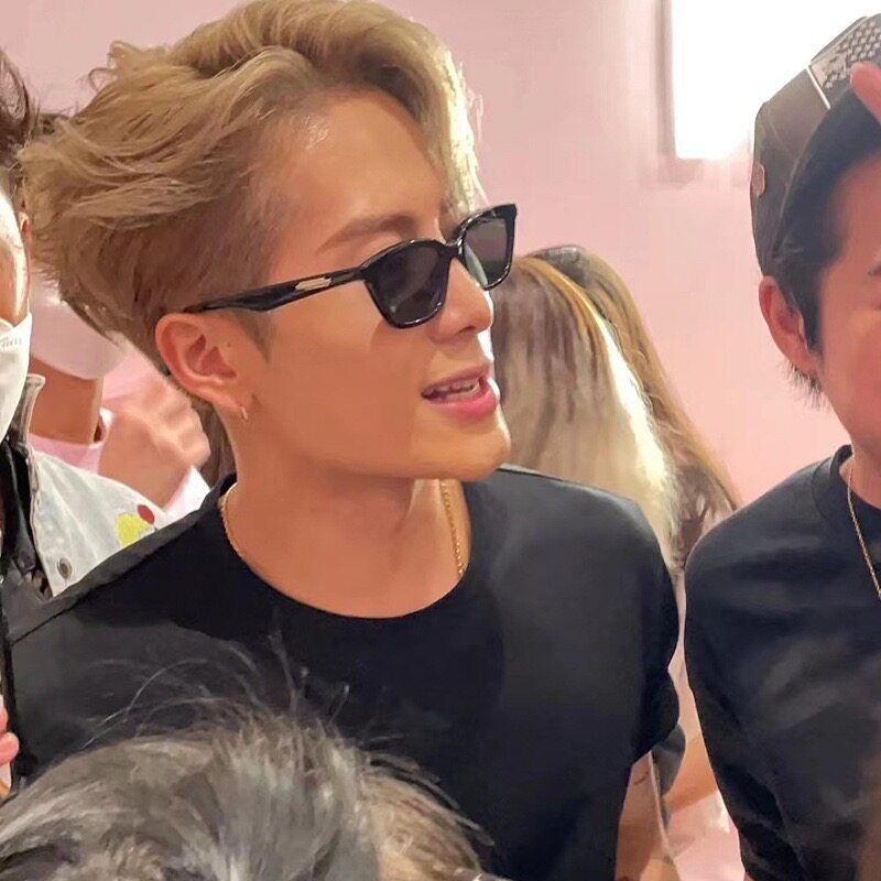 王嘉尔酷黑猫眼墨镜男女同款复古网红潮流防紫外线太阳眼镜防晒