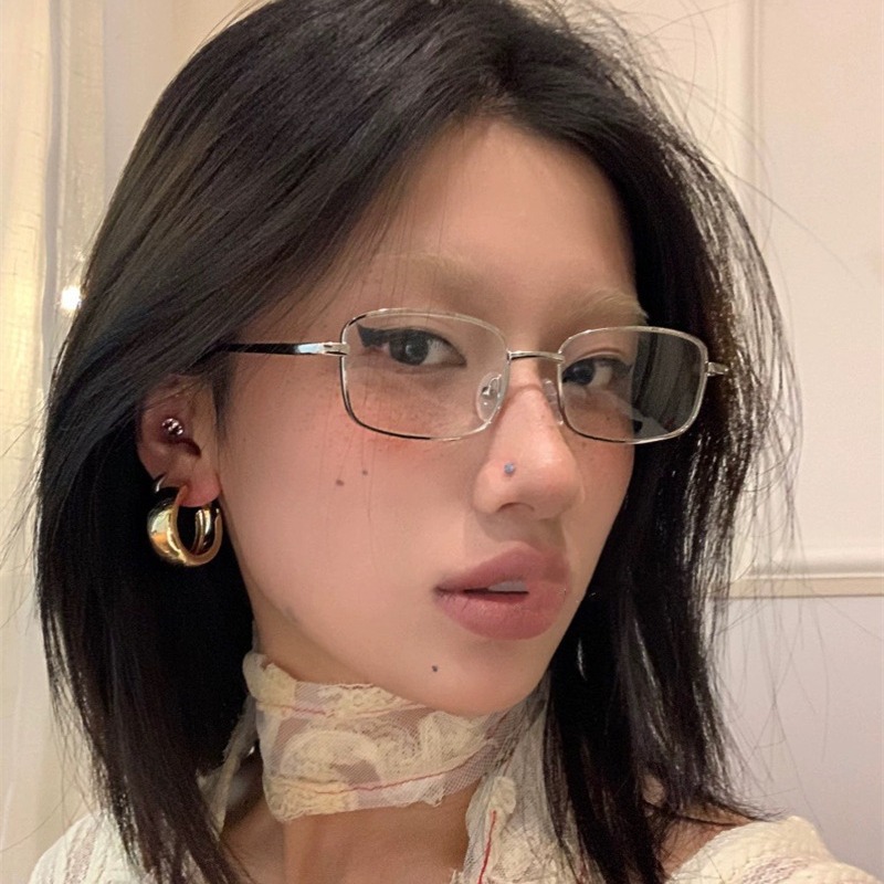韩女博主早八素颜眼镜框百搭个性小众设计显脸小方形银色平光镜