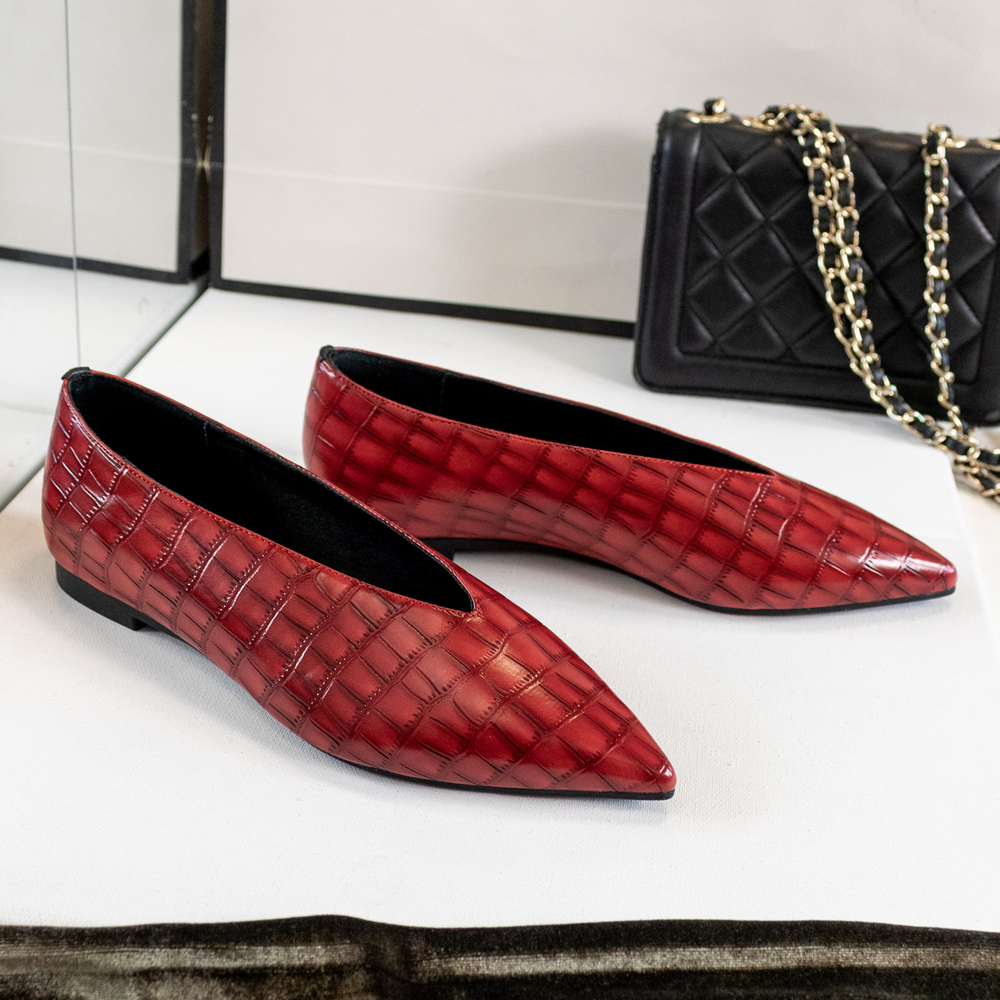 欧美女鞋2026年新款尖头v口单鞋平底鞋女奶奶鞋套脚女巫鞋阿婆鞋,女鞋,浅口单鞋,淘宝优惠券,粉丝福利购,淘宝优惠卷