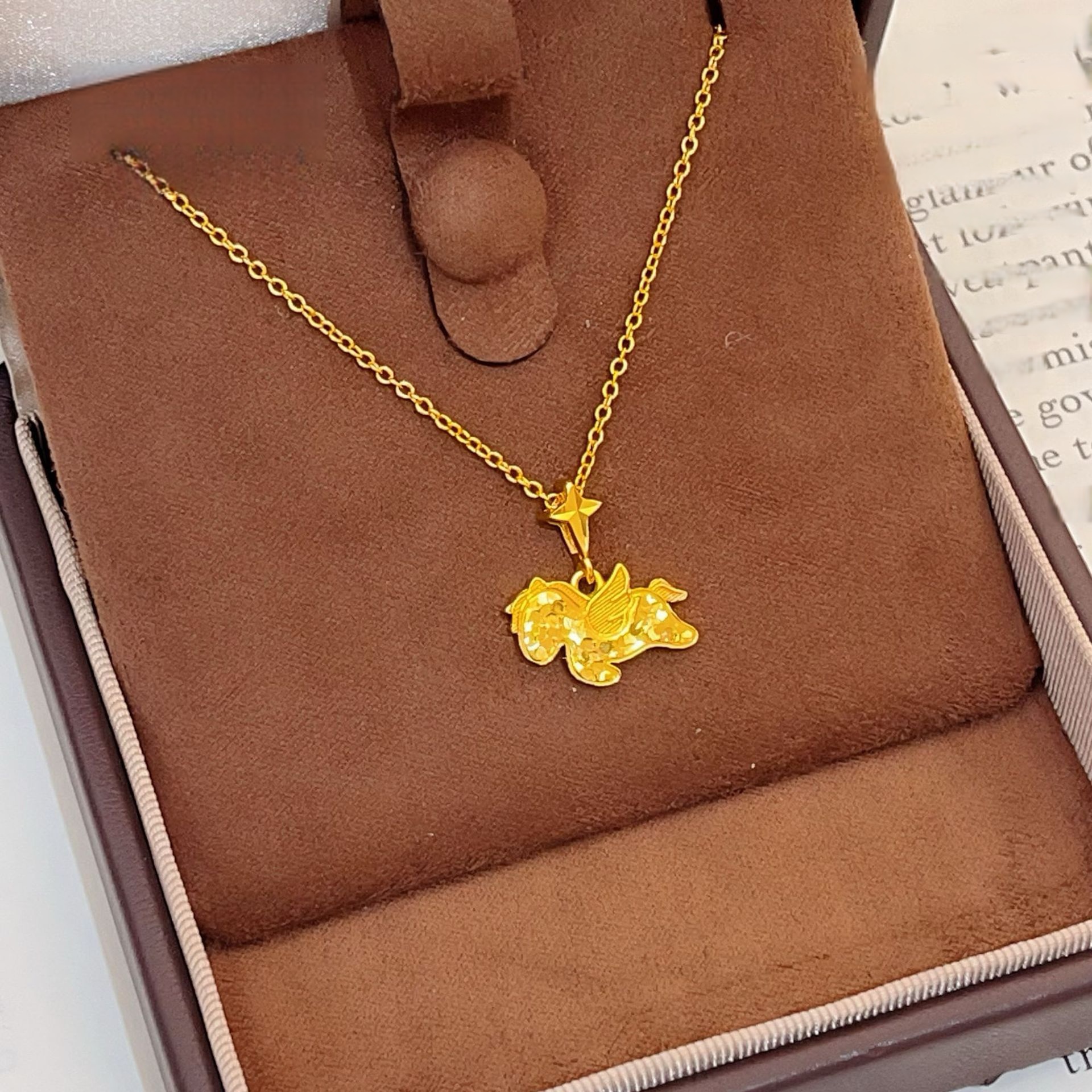 沙金飞马本命年项链久不掉色