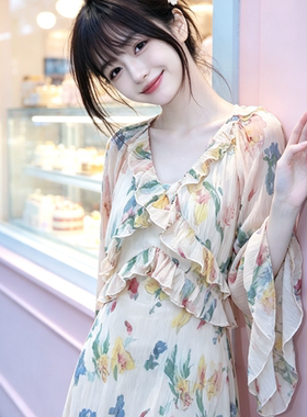 兮兮花颜粉色V领碎花连衣裙2026春夏新款女装设计感长袖雪纺长裙