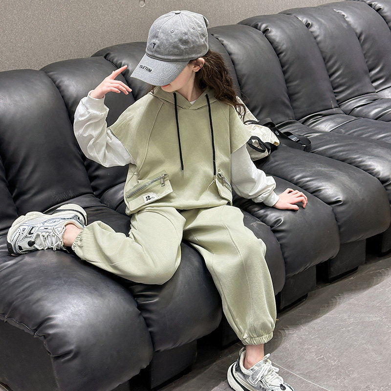 2026长袖薄款女童春秋休闲运动风连帽卫衣三件套洋气简约套装潮潮