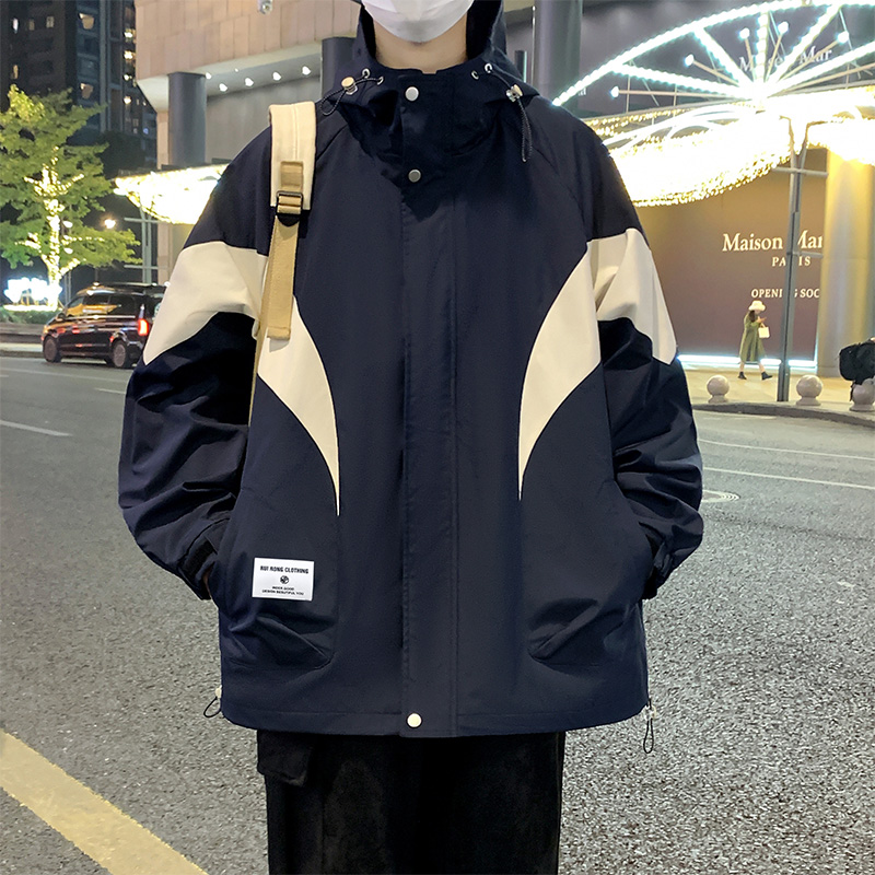 春秋季冲锋衣外套男孩13初中学生帅气夹克15岁青少年大童连帽上衣