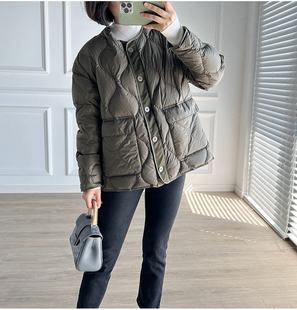 简约大方 秋冬外套 葫芦型绗缝轻便型轻薄圆领白鹅绒羽绒服短款