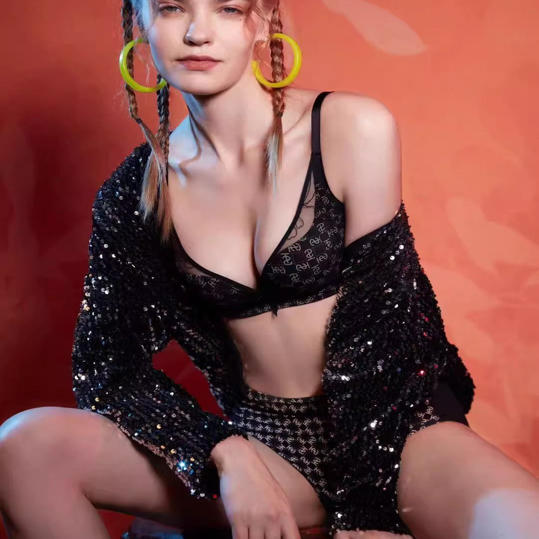 诗婷超薄无钢圈聚拢蕾丝文胸