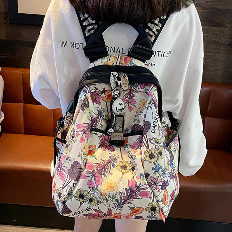 轻奢洋气大容量双肩包女2026新款时尚高级感书包南韩丝背包旅行包