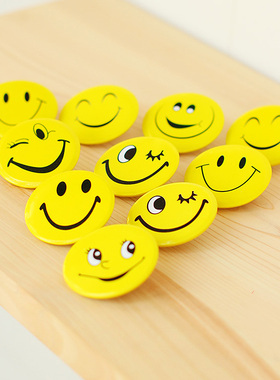 经典可爱黄色微笑脸胸针现货情侣时尚饰品流行首饰送礼物保持微笑