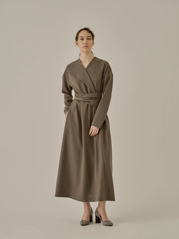 【拍下不退】国内现货AKIRANAKA25秋冬新款收腰设计不对称长裙