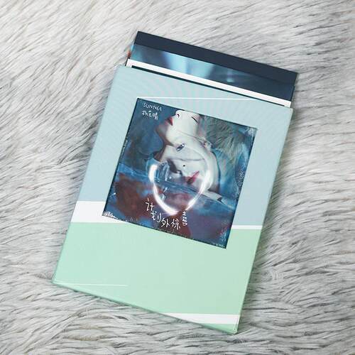 正版专辑 附赠双面海报+明信片+印写信周边