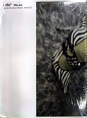 韩版进口 女娃I-DLE专辑 mini八专 We are 宋雨琦 CD唱片小卡周边