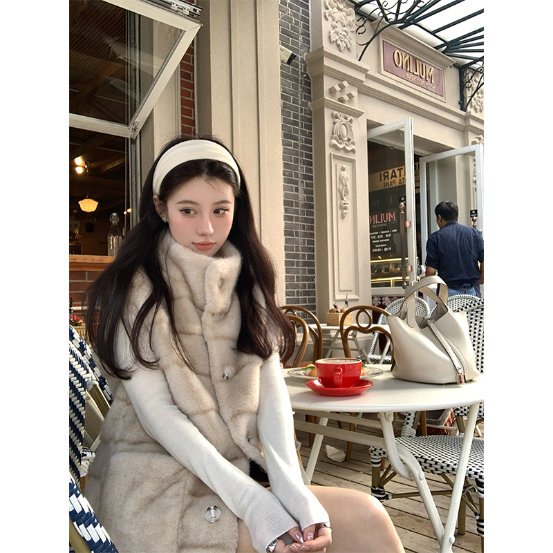 温柔高级感仿貂立领单排扣皮草