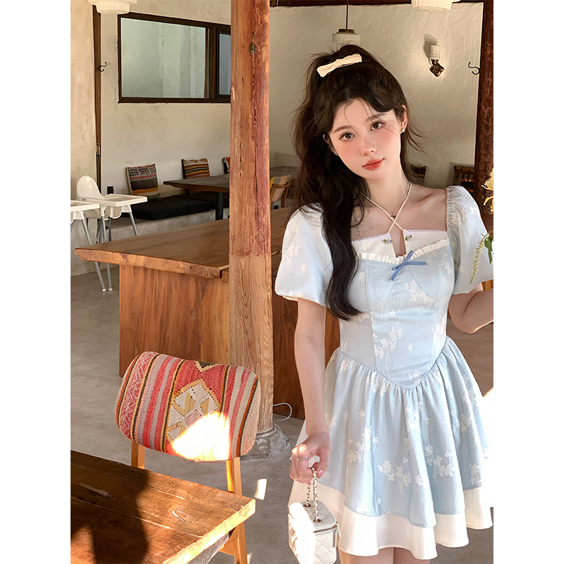 限量刺绣缎面法式少女连衣裙