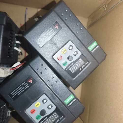 可维修-润创变频器 RC350-T3-1.5KW-M 380v议价