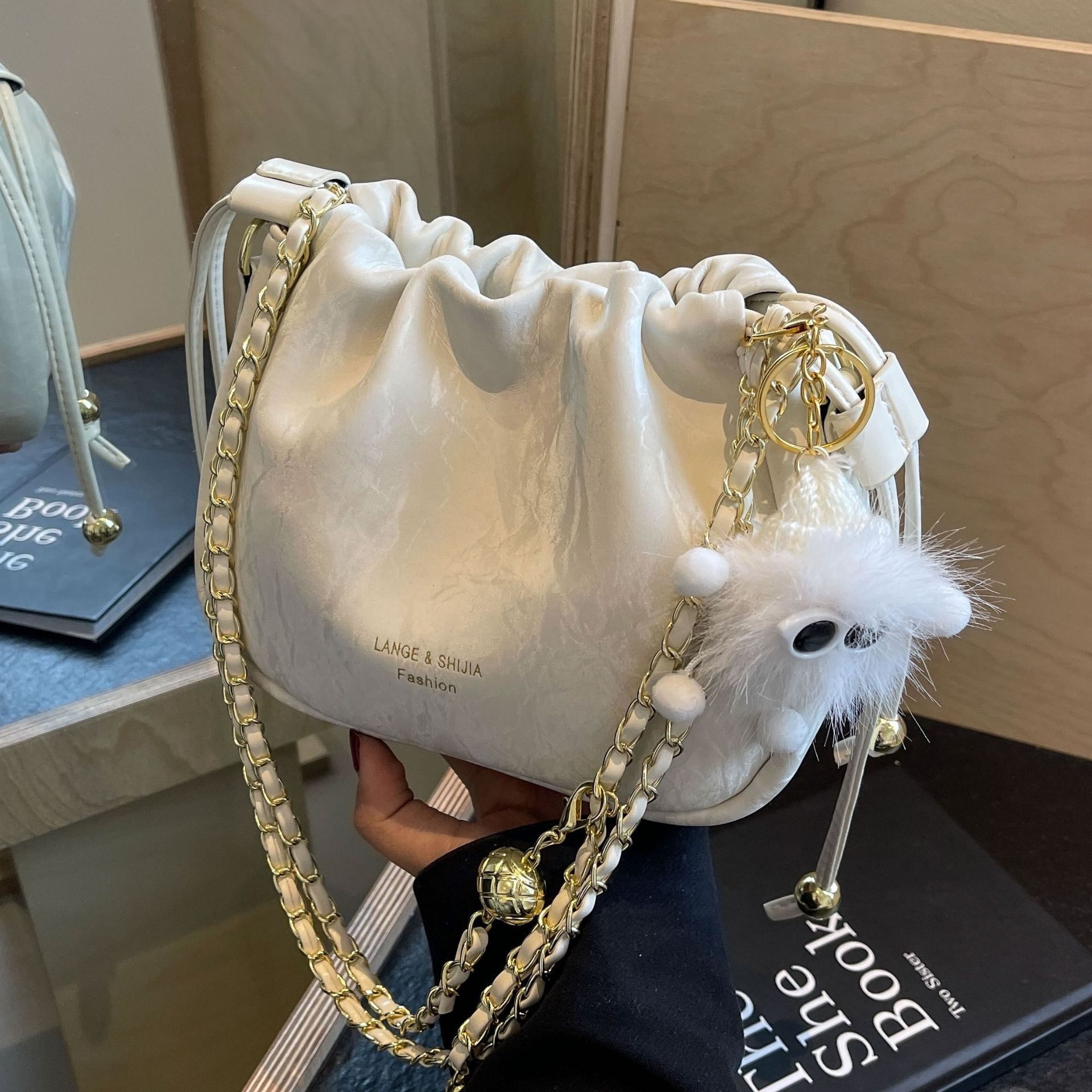 韩版流行复古时尚小众设计