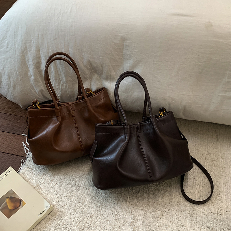 2025冬季新款复古休闲褶皱