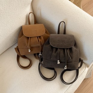 大容量学生上课双肩包2025新款女式外出旅行大容量通勤气质水桶包