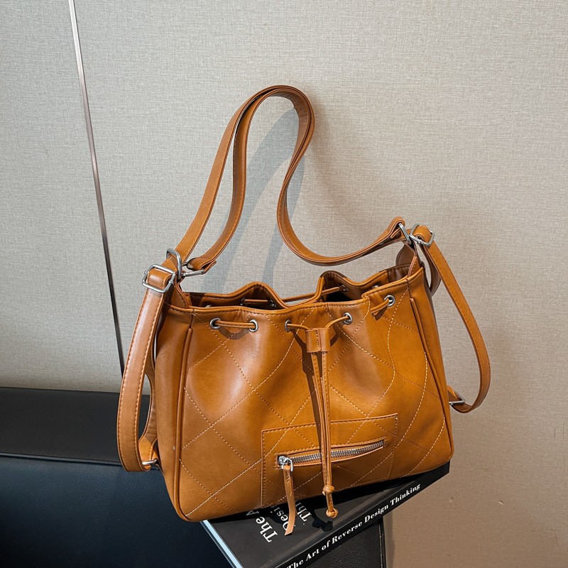 跨境复古菱格水桶包小众双