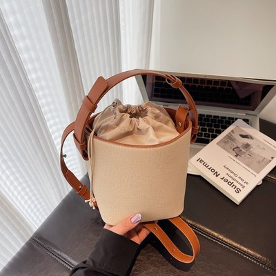 2025新款撞色帆布水桶包女