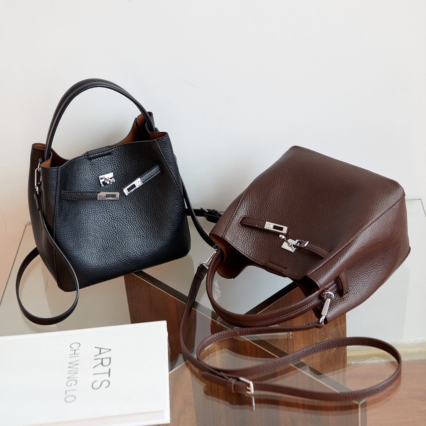 2025新款时尚百搭单肩包斜