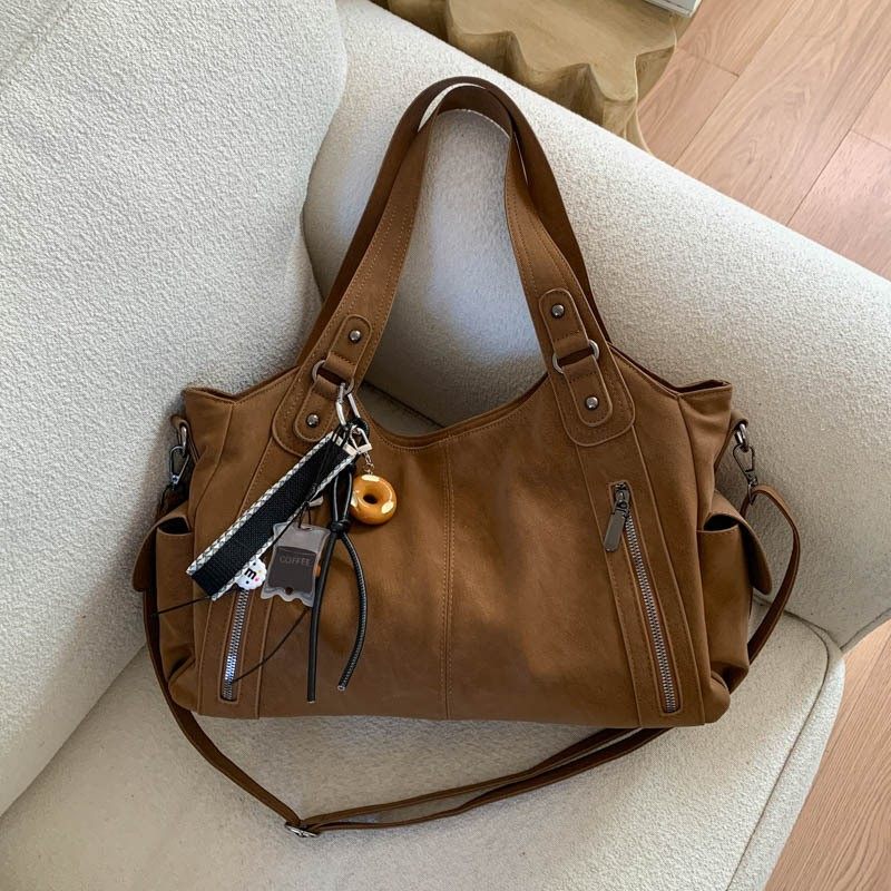 休闲大容量时尚通勤女式新款2025高级感气质秋冬复古单肩斜跨包