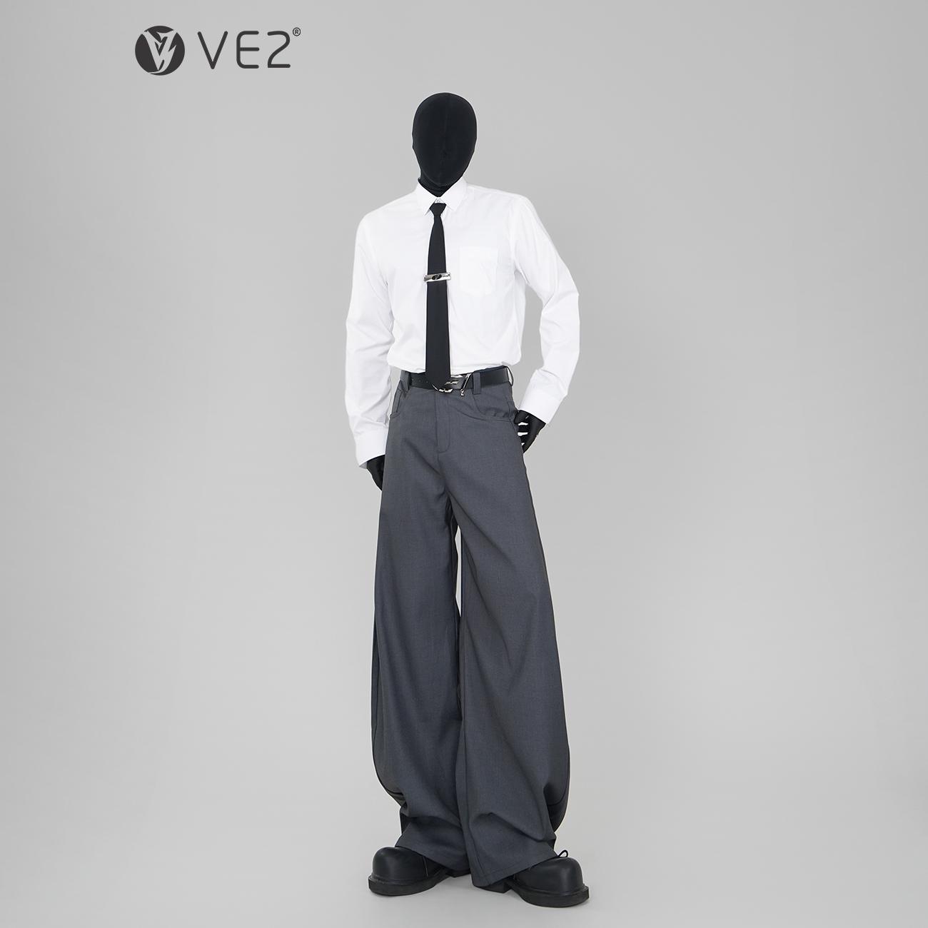 VE2基础款白色长袖衬衫