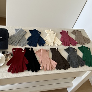 含羊毛针织毛线手套女冬季保暖高级感复古爱心可触屏分指五指手套