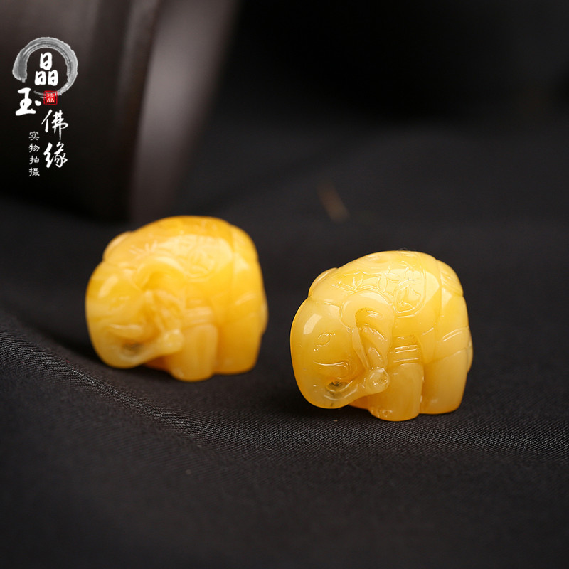 波罗的海天然琥珀吊坠 蜜蜡鸡油黄吉象吊坠 琥珀聚财小象背云配饰