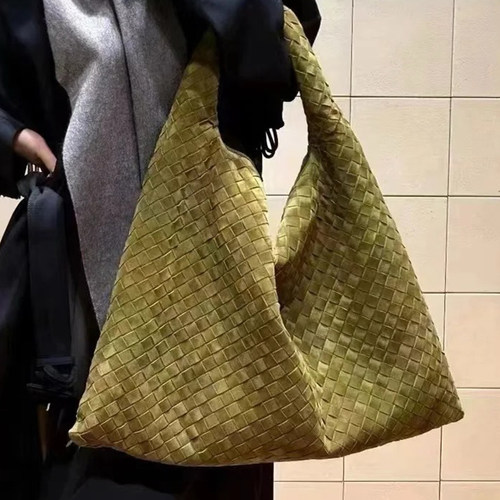 青苔绿麂皮编织包2025秋冬新款女包软皮单肩腋下包手工编织托特包