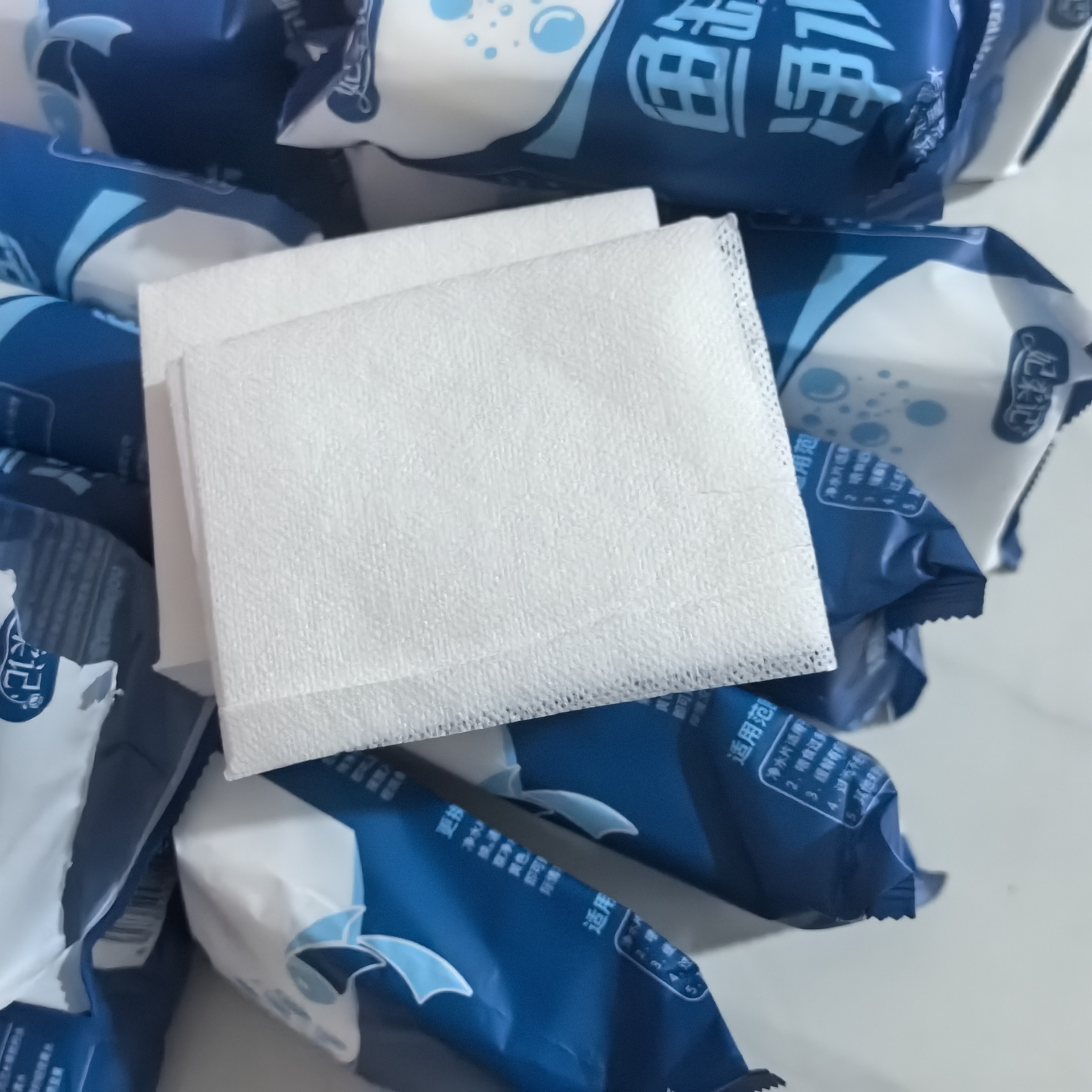 吸黄纸龟缸鱼缸加厚高密度吸黄水物理除腥臭水质清澈剂吸附油膜,宠物/宠物食品及用品,过滤材料,淘宝优惠券,粉丝福利购,淘宝优惠卷