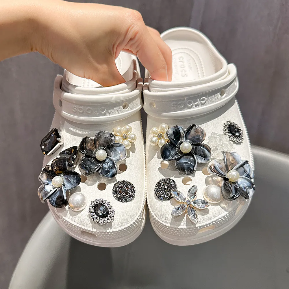 水墨闪钻花洞洞鞋配饰高级感鞋扣配件适配crocc鞋扣可拆卸diy配件