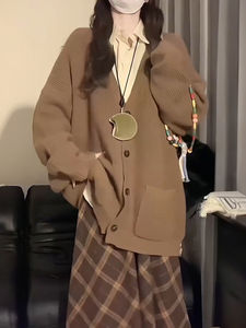 三件套2023秋冬美拉德穿搭女学生针织毛衣+杏衬衫+格纹半身裙