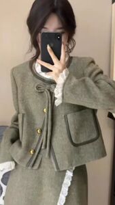 小香风套装女秋冬季呢子花边短外套高腰半身裙高级感小洋装两件套