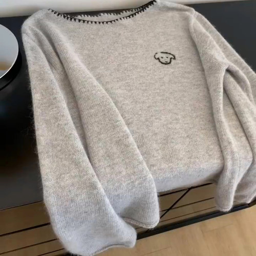 圆领小狗刺绣针织上衣女秋冬季