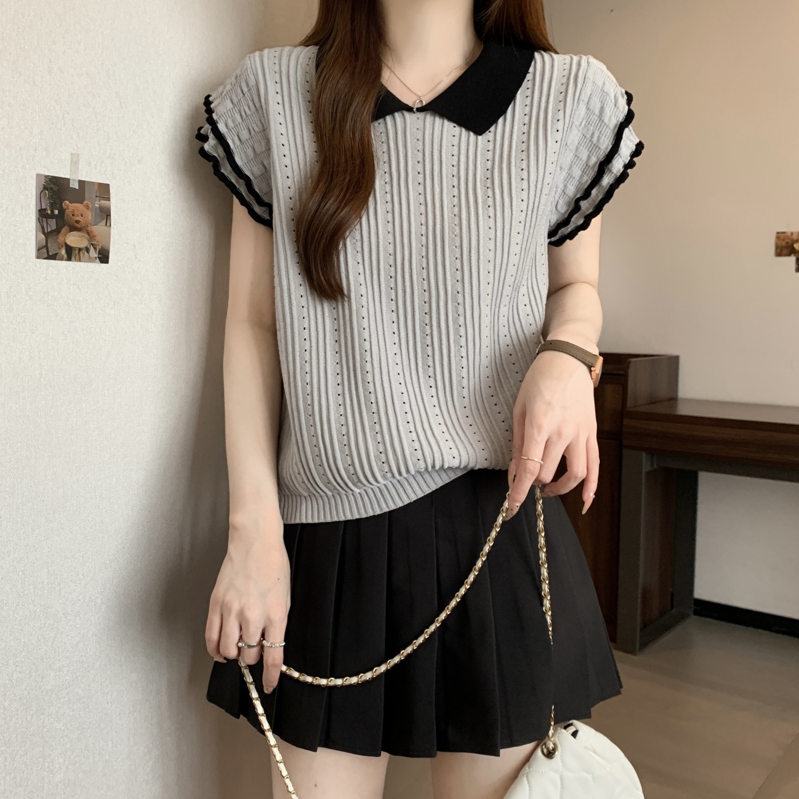 设计感减龄娃娃领针织打底上衣