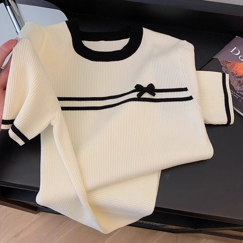 今年流行的蝴蝶结短袖T恤女夏