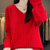 宽松显瘦 女秋冬内搭洋气减龄毛衣 V领红色针织打底衫 200斤