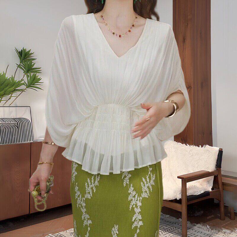 大码女V领蝙蝠袖显瘦春夏衬衫