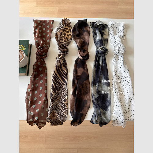 时髦街头围巾美式豹纹复古辣妹玫瑰花丝巾百搭小众甜酷薄款领巾 - 封面