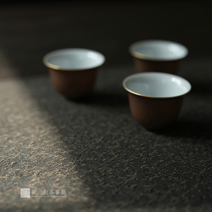 赋山叙茶客厅丨黑咖卷草纹香云纱包边茶席真丝桌垫双面复古干泡