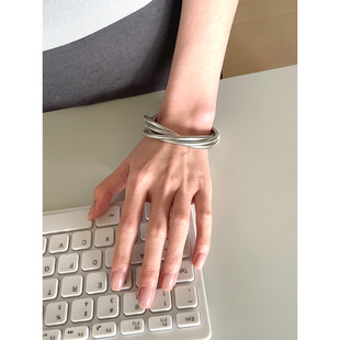 春夏百搭多层手镯金属风手串手链小众设计款 叠戴手镯简约风设计感