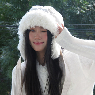 东北延吉出游加厚羽绒雷锋帽可爱羊羔毛防寒滑雪复古保暖护耳帽