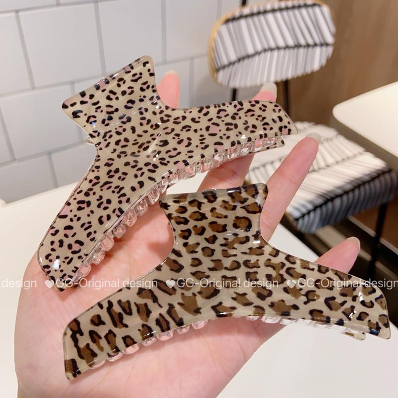 韩国进口超轻材质豹纹鲨鱼发夹