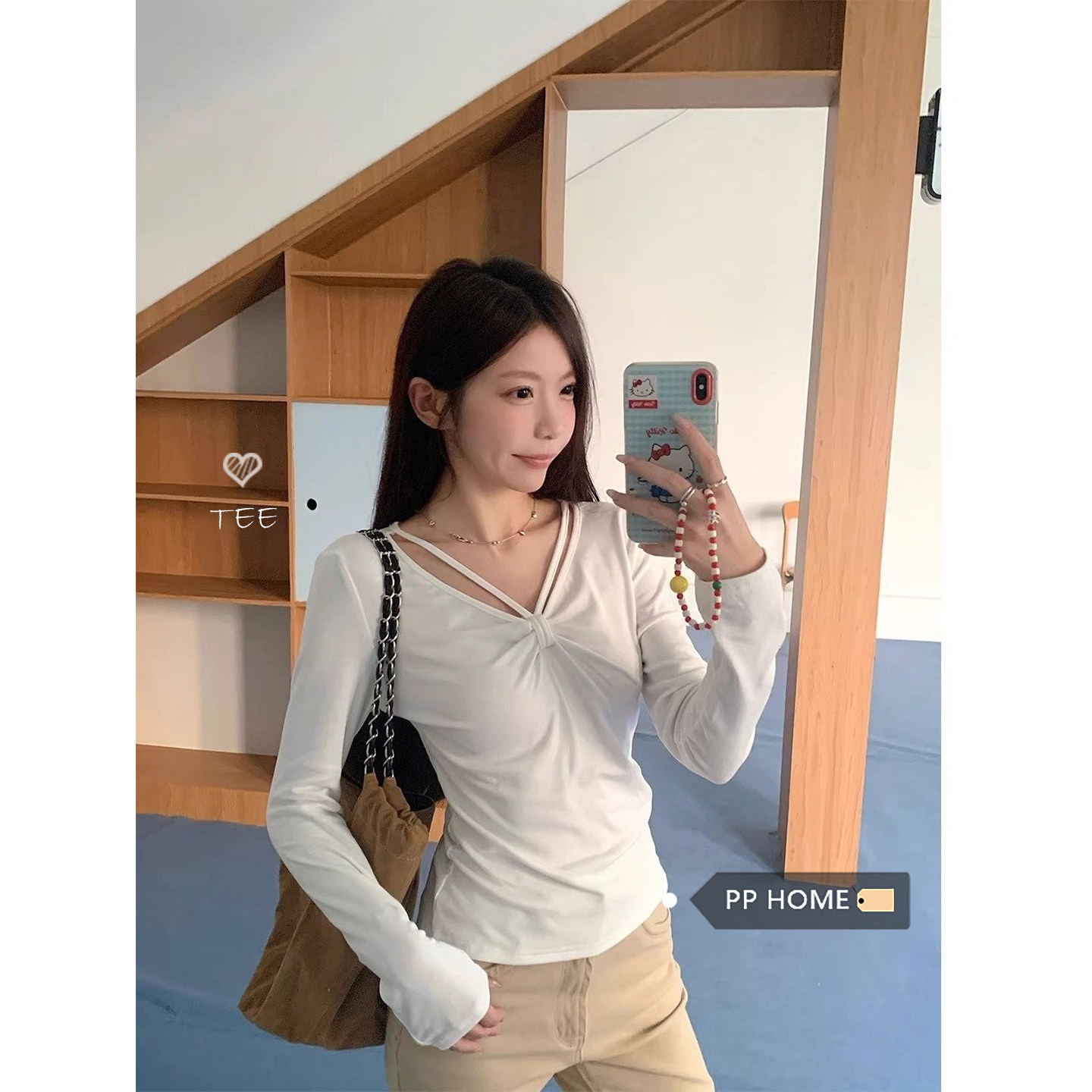 日本offcat韩系甜美风白色褶皱V领长袖上衣女秋冬修身显瘦内搭打
