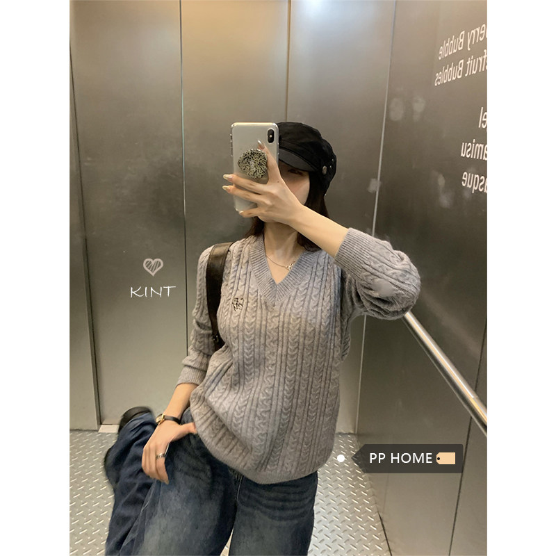 日本offcat美式复古慵懒V领麻花黑色毛衣女秋冬高级感刺绣针织衫